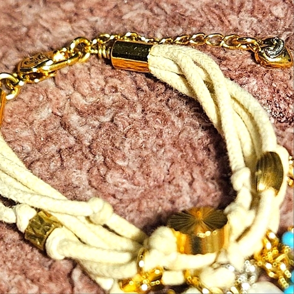 JUICY Couture White Multi Strand Crown Peace Pearl Heart Bling Charm Bracelet - Picture 3 of 14